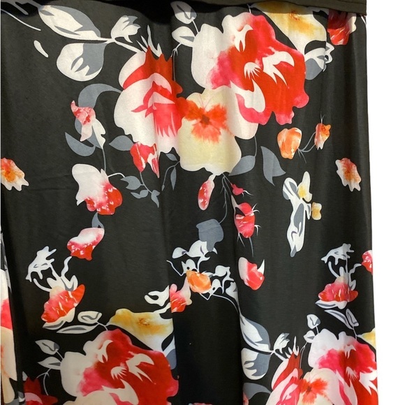 Women’s maternity, nursing maxi dress, high, low hem size small - Picture 2 of 5